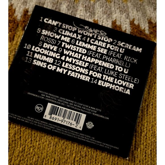 Usher "Looking 4 Myself" Deluxe CD RCA 2012 Special Edition - Picture 3 of 3